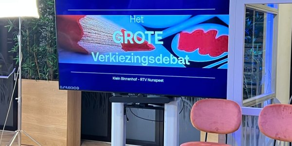 Foto: LIVE | Bekennen de partijen kleur tijdens debatavond van RTV Nunspeet?